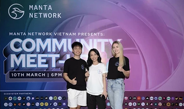 Manta Network event merchandise display